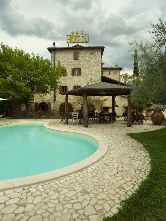 Hotel Benedetti Campello sul Clitunno Exterior photo